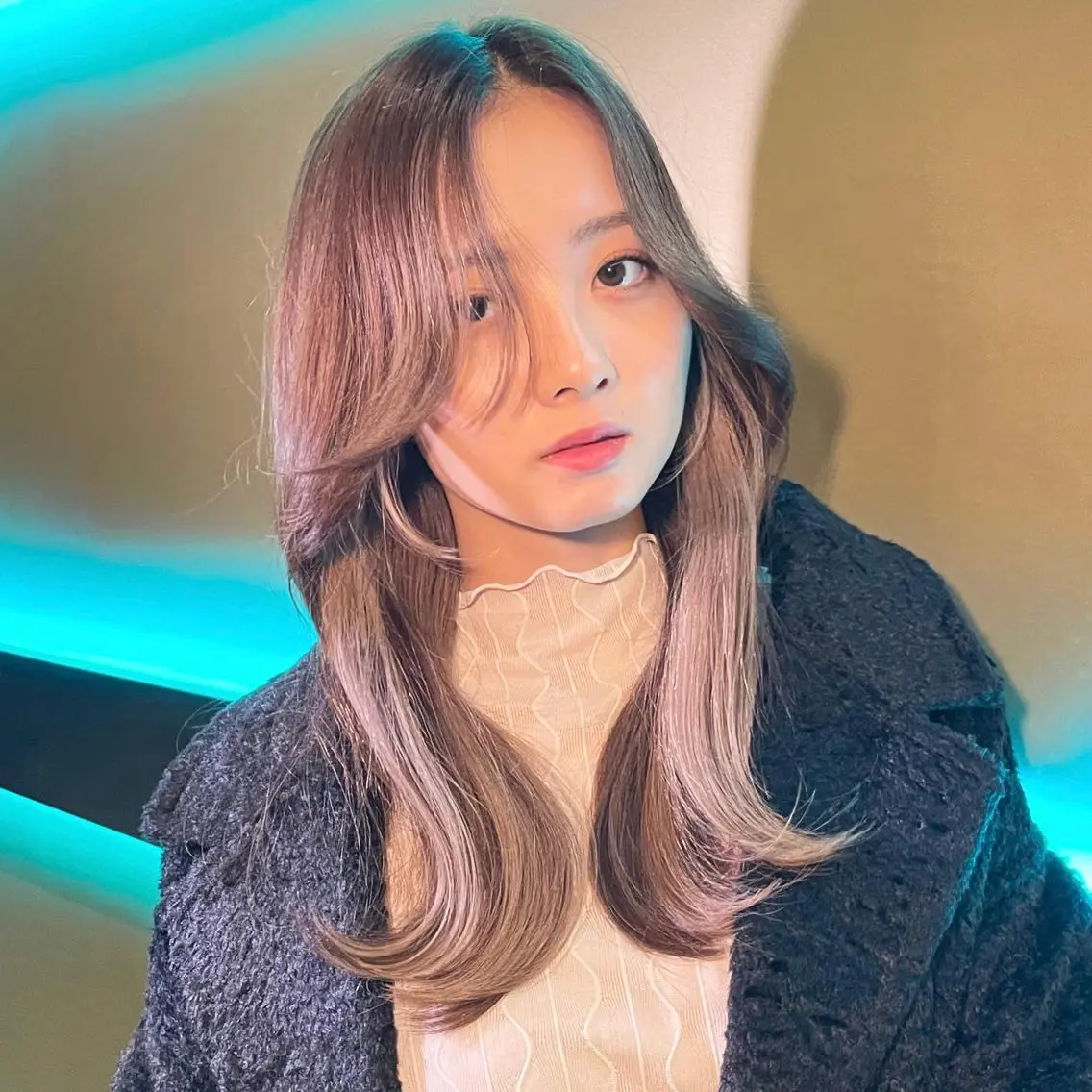 セミロング カラー くびれヘア エギョモリ 顔まわりレイヤー 顔周りカット ヨシンモリ カット ヘアカラー トリートメント 🦋韓国系指名No1 店長/圓山 祐也🦋のヘアスタイル
