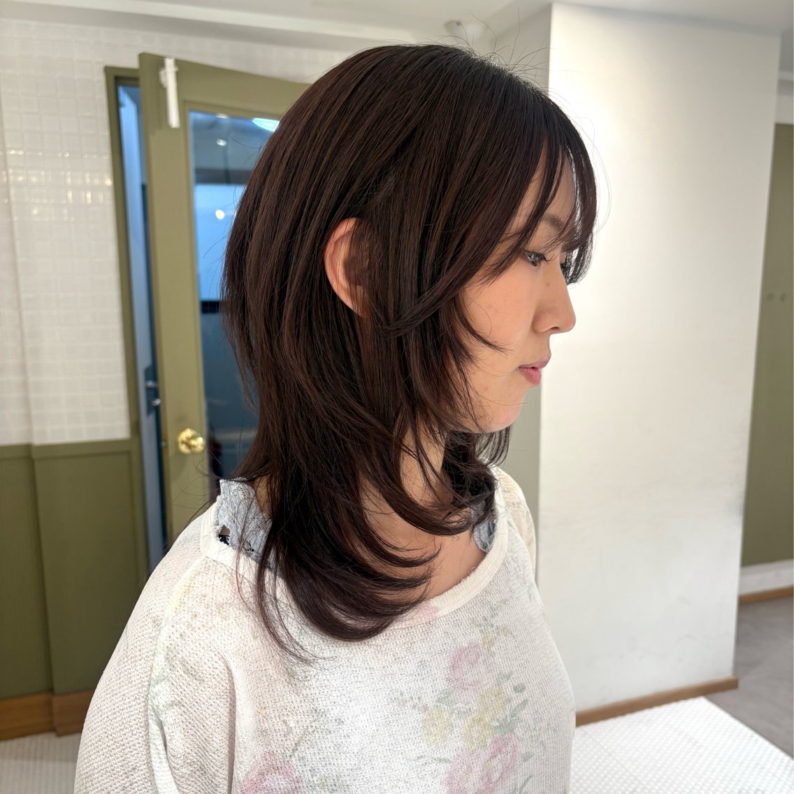 セミロング カット ヘアカラー ☕️NOA / レイヤーカット🍮のヘアスタイル
