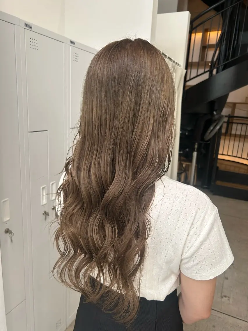 ロング カラー ヘアアレンジ ヘアカラー トリートメント yuka .のヘアスタイル