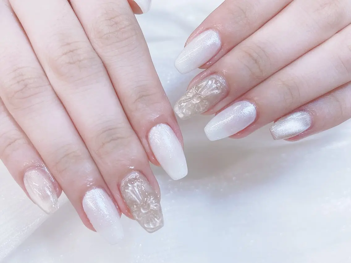 ネイル チークネイル 成人式 フレンチネイル グラデーション 氷ネイル・うるうるネイル ハンドネイル DUO MI nail salonのネイルデザイン