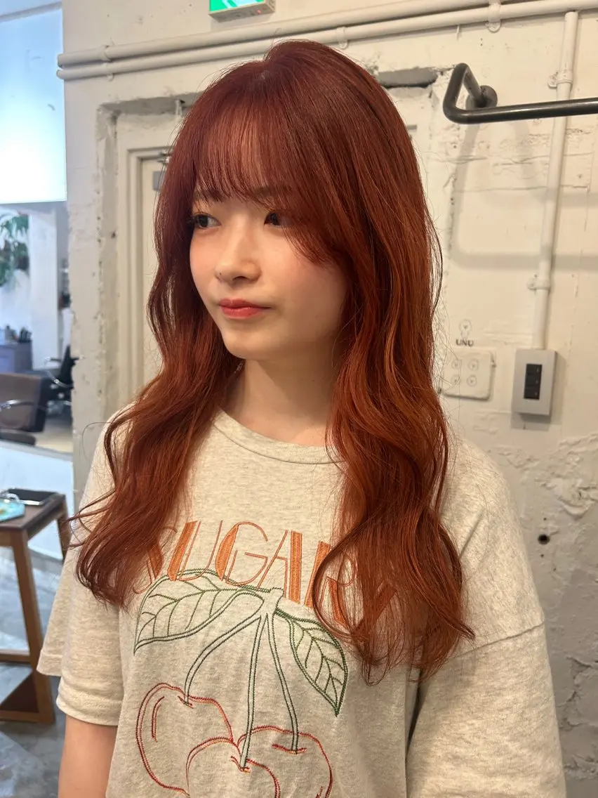 ロング カラー ブラウンカラー オレンジ オレンジブラウン カット ヘアカラー トリートメント *UNU* RICOのヘアスタイル