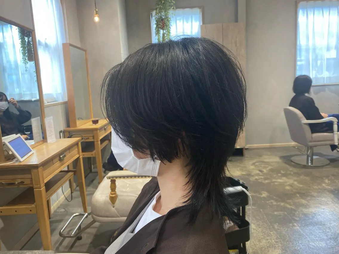 ミディアム ウルフカット 町田 甲陽のヘアスタイル