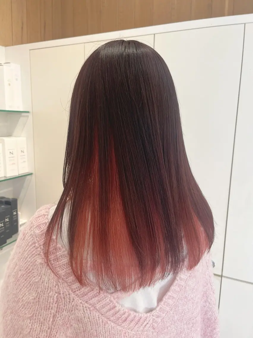 セミロング ピンクブラウン ヘアカラー あらいしほ /ダブルカラーのヘアスタイル