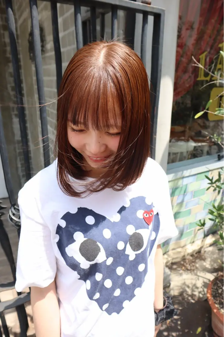 ミディアム カラー 小森 梨華のヘアスタイル
