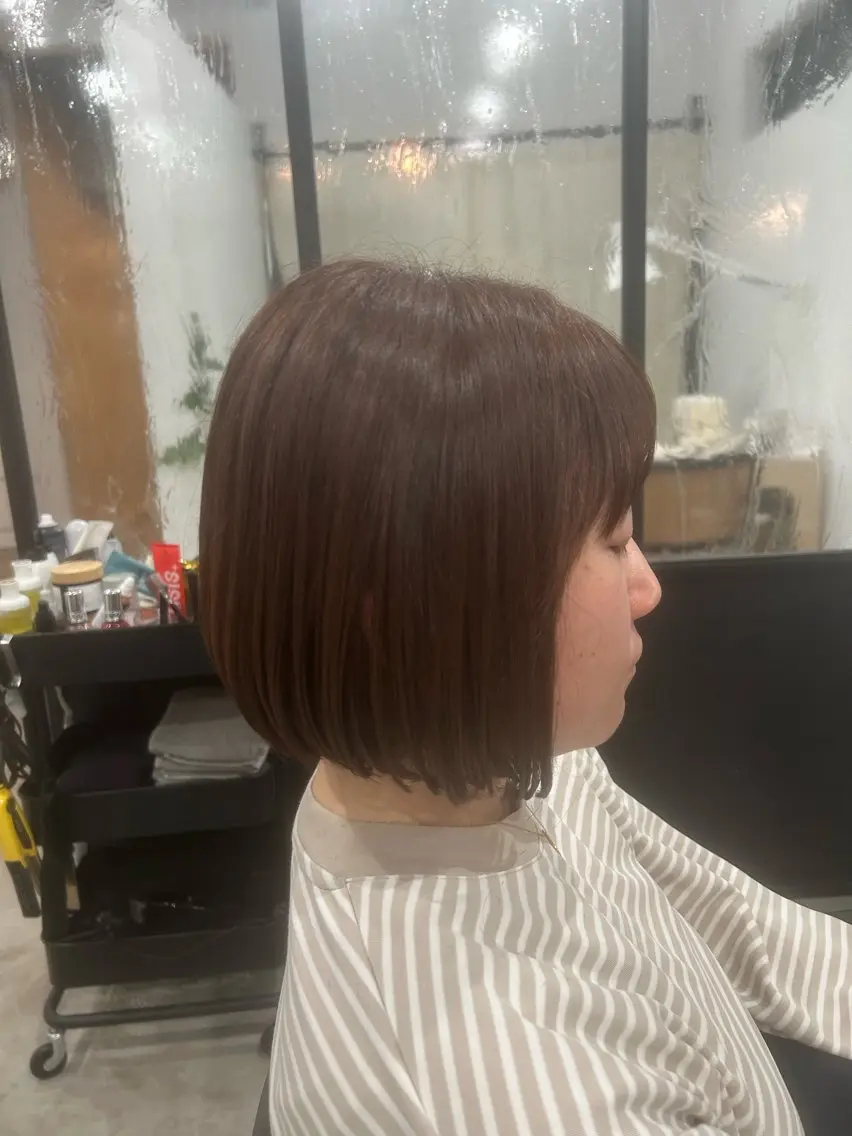 ミディアム ボブ 山田 真知子のヘアスタイル
