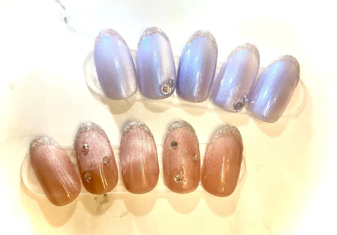 マグネット先端フレンチラメラインネイル💅（オフあり、甘皮ケア付）の写真