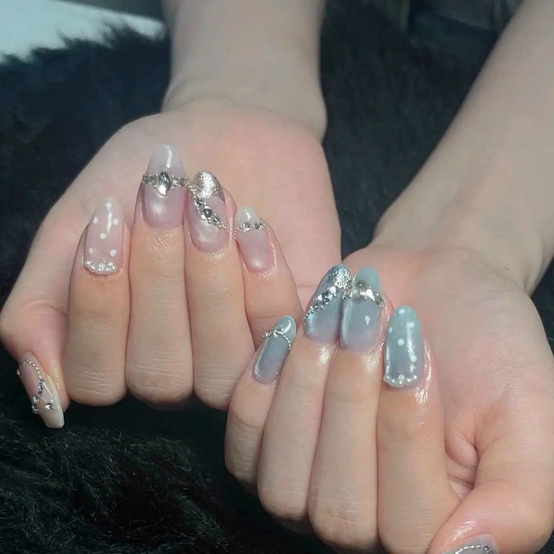 ネイル フラッシュネイル フレンチネイル グラデーション キラキラネイル 韓国ネイル ハンドネイル Hy nailsのネイルデザイン