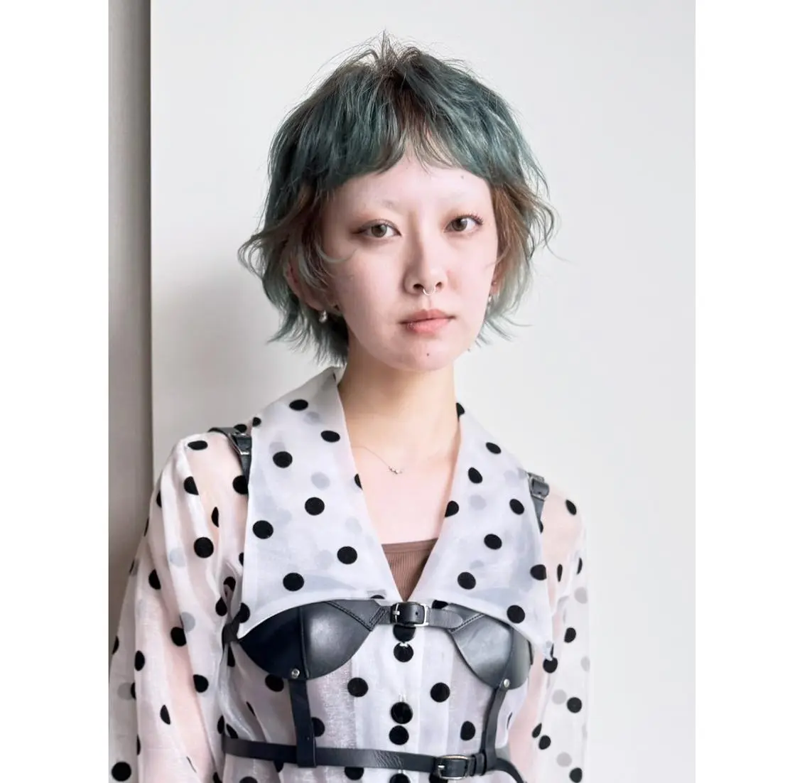 ミディアム カラー アッシュ ブリーチ ボブ カット ヘアカラー トリートメント ITbyALBUM 八王子店のヘアスタイル
