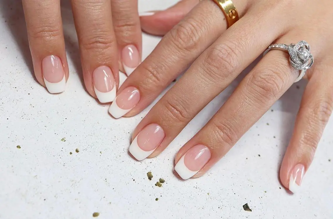 ネイル フレンチネイル ハンドネイル ハンドケア 閨匠ビューティサロン 新橋店♡Ellieのネイルデザイン