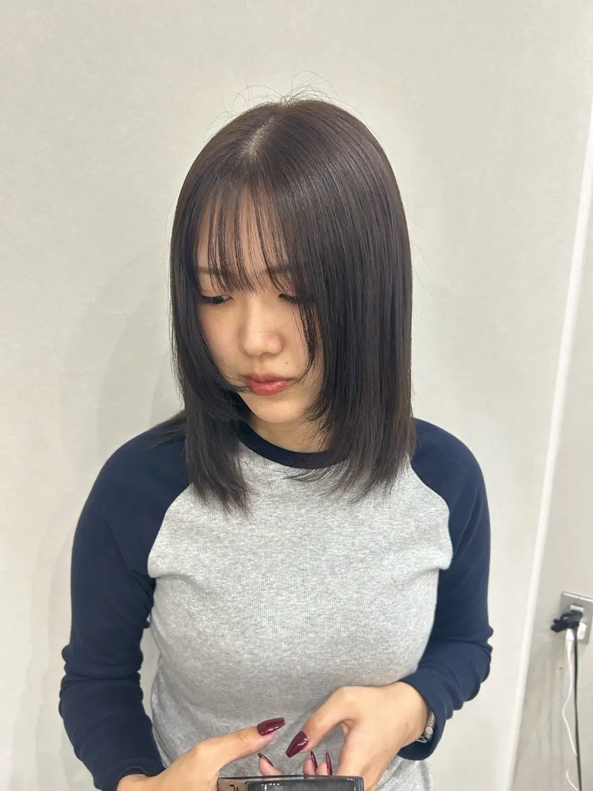 ミディアム カラー ヘアアレンジ アッシュ ベージュカラー 顔まわりレイヤー 顔周りカット レイヤーカット ヘアカラー ボブ /ニュアンス/ satomi🧸💖のヘアスタイル