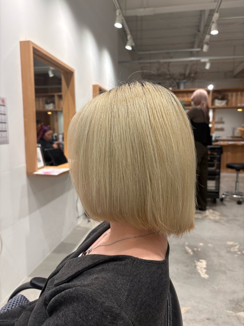 カラー 山城 大芽のヘアスタイル