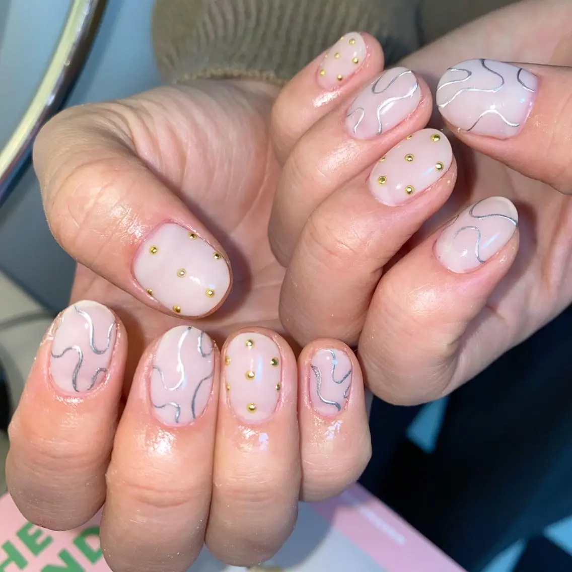 ネイル アートネイル オーロラネイル フレンチネイル 氷ネイル・うるうるネイル マグネットネイル ハンドネイル Nail by Licorneのネイルデザイン