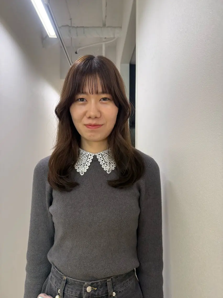 セミロング カラー イヤリングカラー ハイライトカラー ボブ くびれヘア ハイライト カット ヘアカラー トリートメント 髪質改善/韓国/ ヘアセット/夏美のヘアスタイル