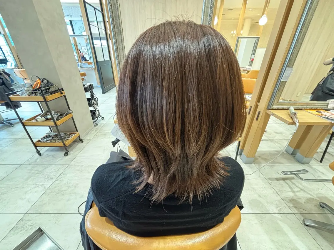 セミロング カラー ベージュカラー かわにし ゆきのヘアスタイル
