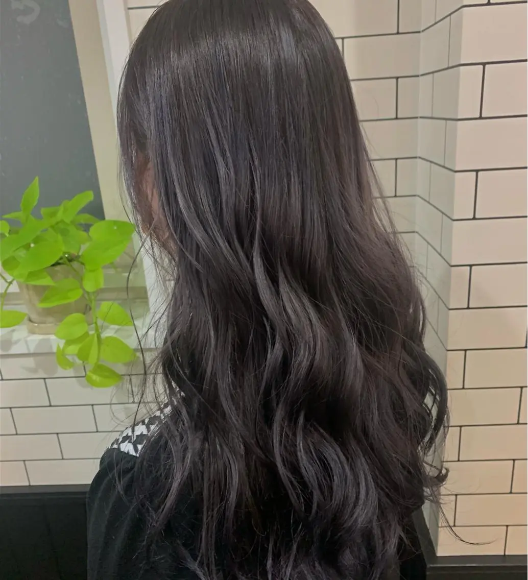 ロング カラー パープルカラー cana 札幌レイヤースタイルのヘアスタイル