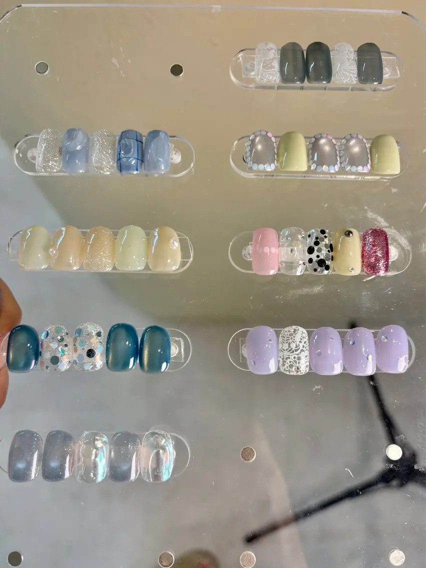 ネイル ニュアンスネイル シンプルネイル ハンドネイル Liora nail 🌙nanamiのネイルデザイン