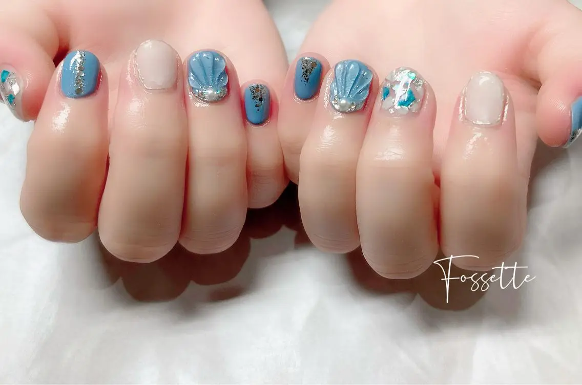 ネイル ブルー ニュアンスネイル 夏ネイル ハンドネイル nailsalon Fossetteのネイルデザイン