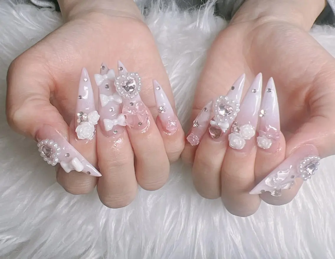 ネイル フレンチネイル ジェルネイル ハロウィン マグネットネイル ネイルチップ ハンドネイル Hbaby nailのネイルデザイン