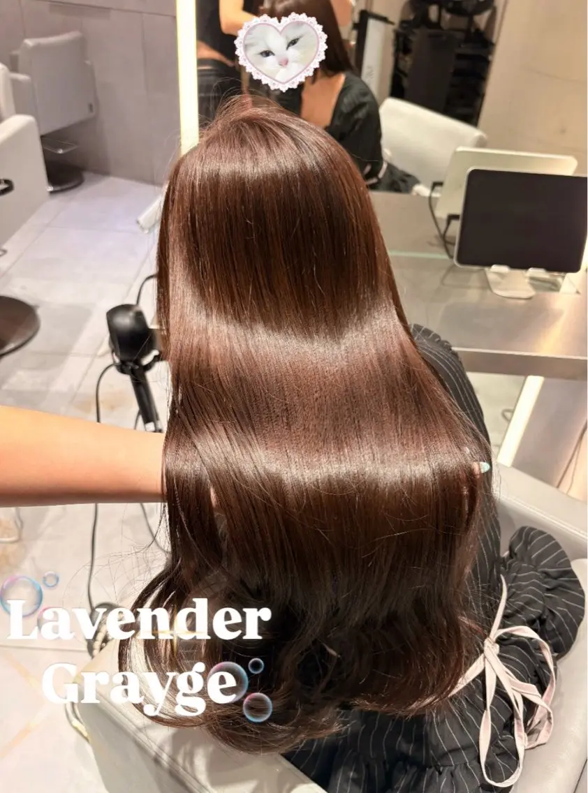 ロング カラー 伊藤 未衣菜のヘアスタイル