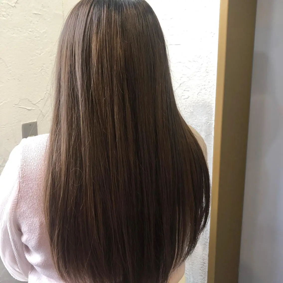 セミロング 髪質改善 カット ヘアカラー 縮毛矯正 トリートメント ベイリコルド　アトリ 店長　宮城一真のヘアスタイル