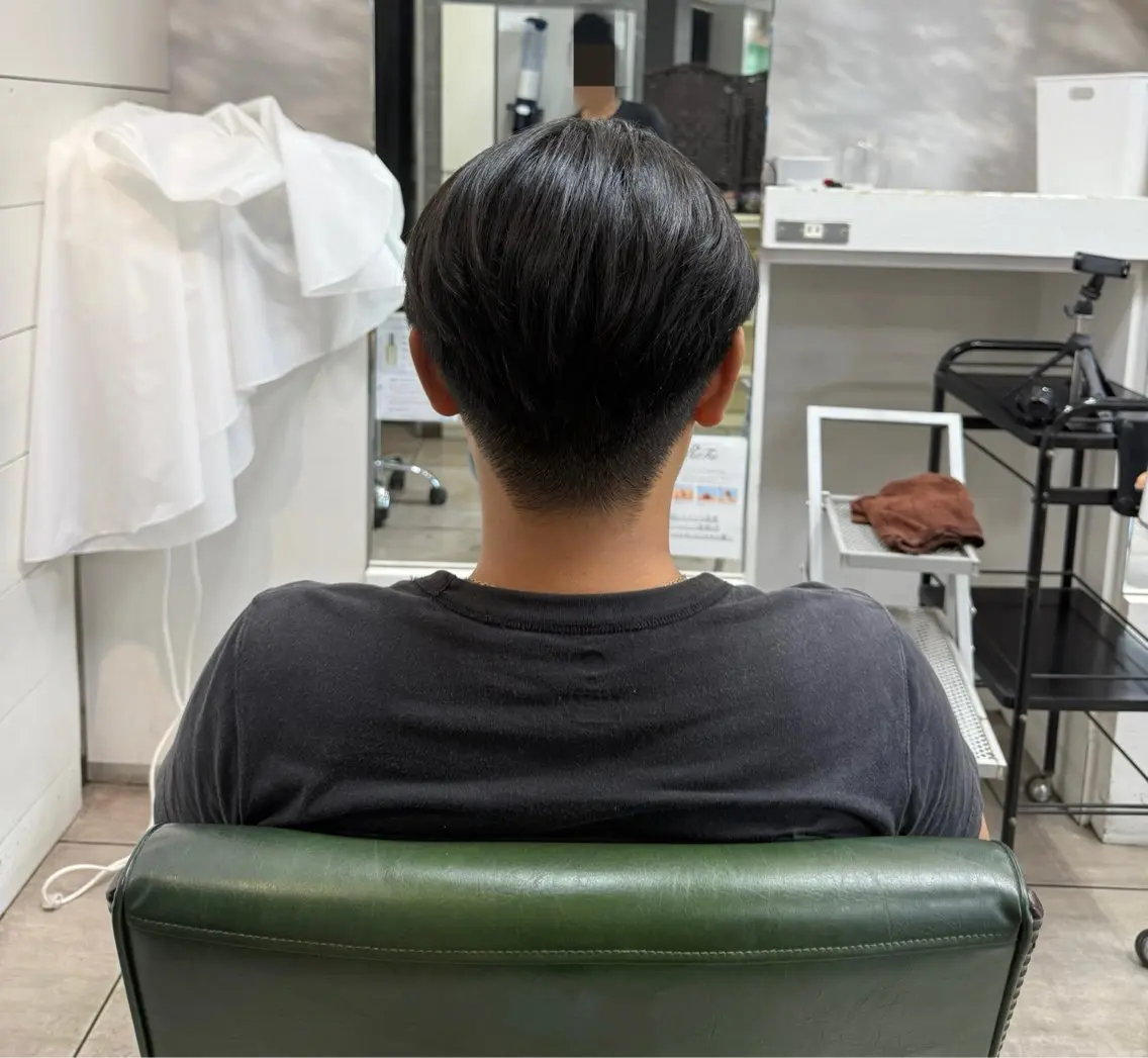 メンズ ハイトーンカラー✨ 慶田玲和のヘアスタイル