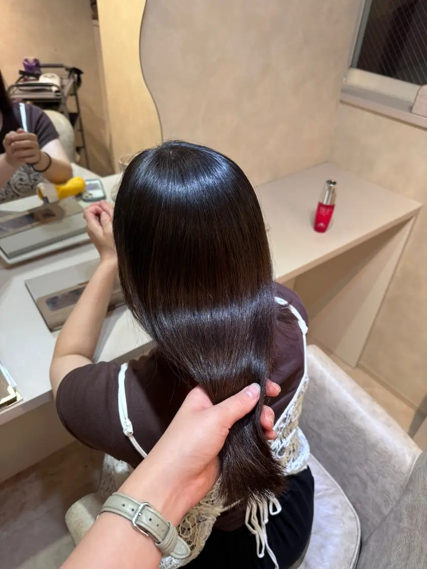 セミロング 縮毛矯正 大城戸 暖のヘアスタイル