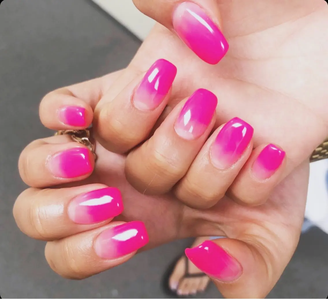 【ジェルネイル♡カラーグラデーション】お好きなカラーお選びいただけます💅🩷💜🩵の写真