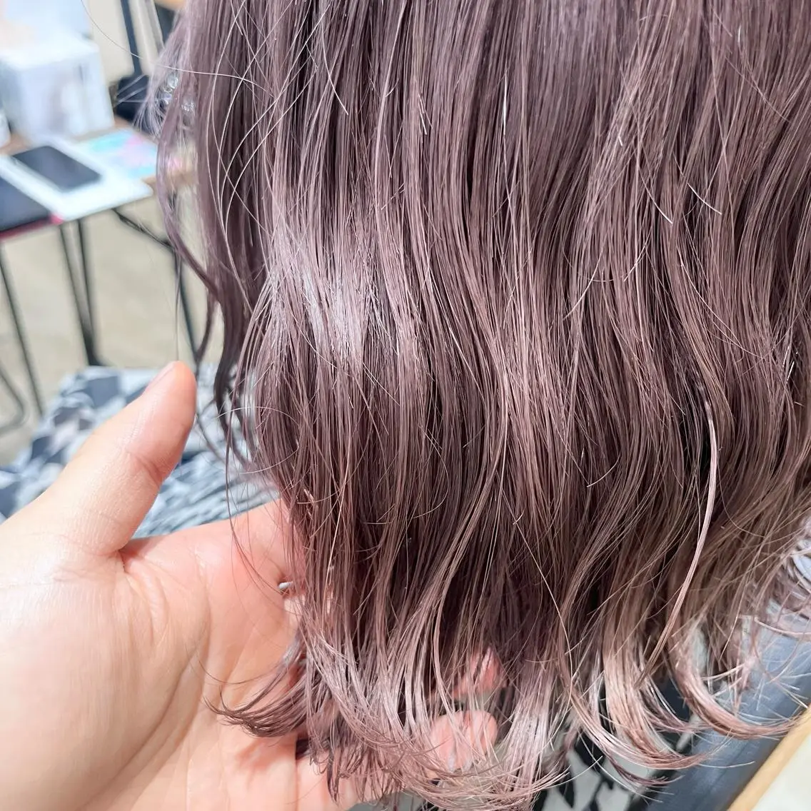 ミディアム カラー ブリーチ グレージュ ピンクカラー 🌷レイヤーカット/ フルキシオリ🌷のヘアスタイル
