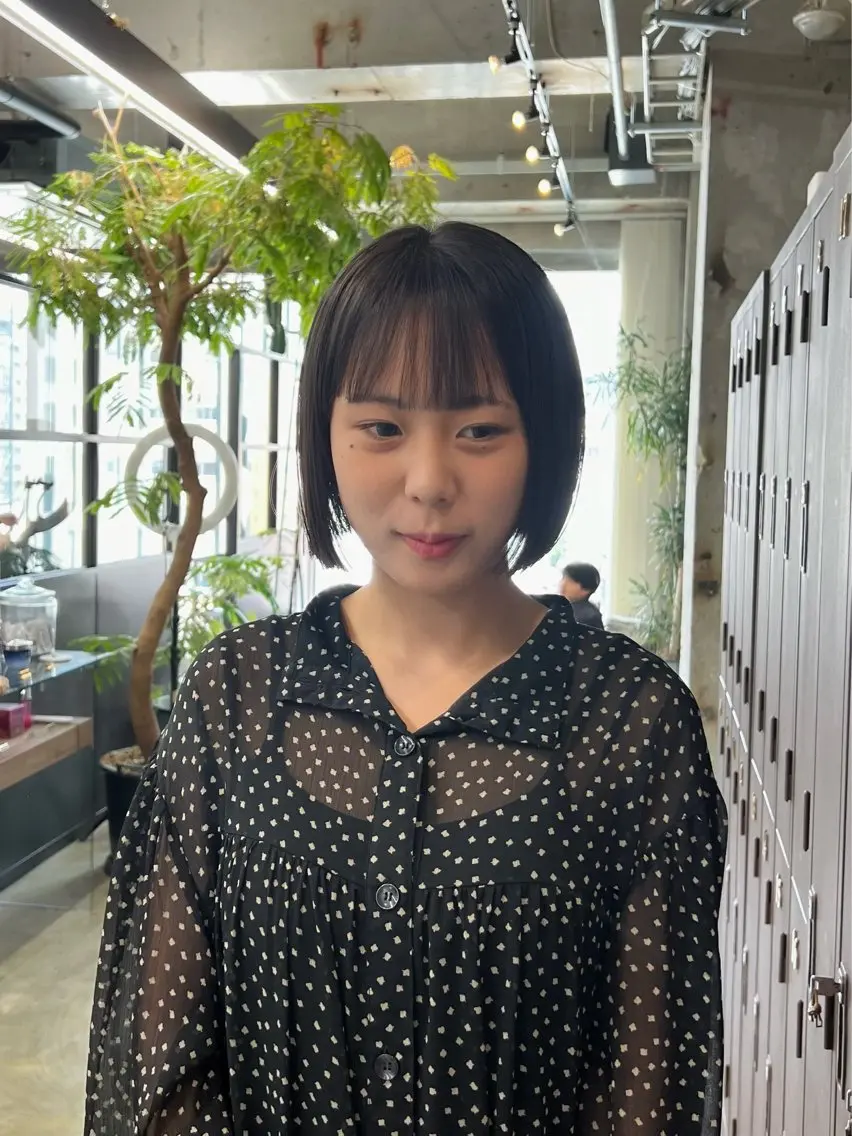 《新規クーポン》似合わせカット+前髪ストレート(前髪、顔周りの縮毛矯正)の写真