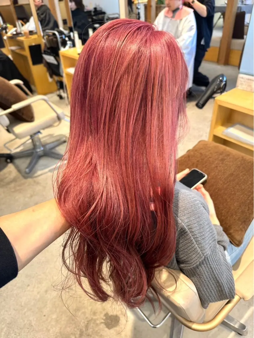 ロング カラー ヘアアレンジ ブリーチ 森山 遥葵のヘアスタイル