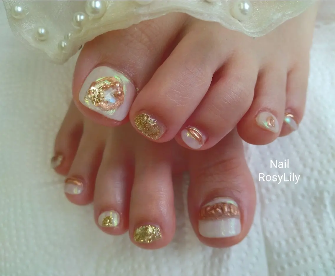 ネイル フットネイル 持ち込み ニュアンスネイル フットネイル プライベートサロン Rosy Lilyのネイルデザイン