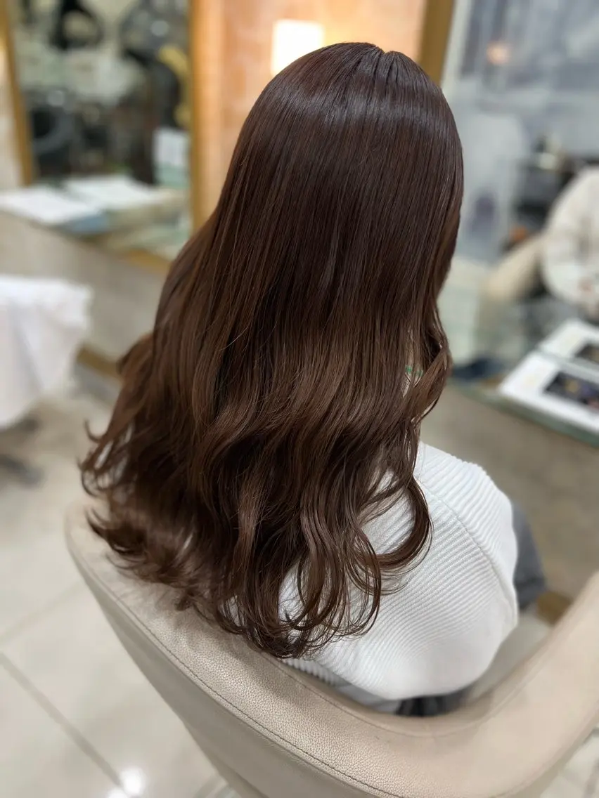 ロング ヘアカラー トリートメント レイヤーカット 小飯田　武斗のヘアスタイル