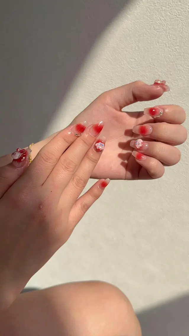 ネイル キラキラネイル 韓国ネイル ネイルチップ ワンホンネイル Anela Nail Studioのネイルデザイン