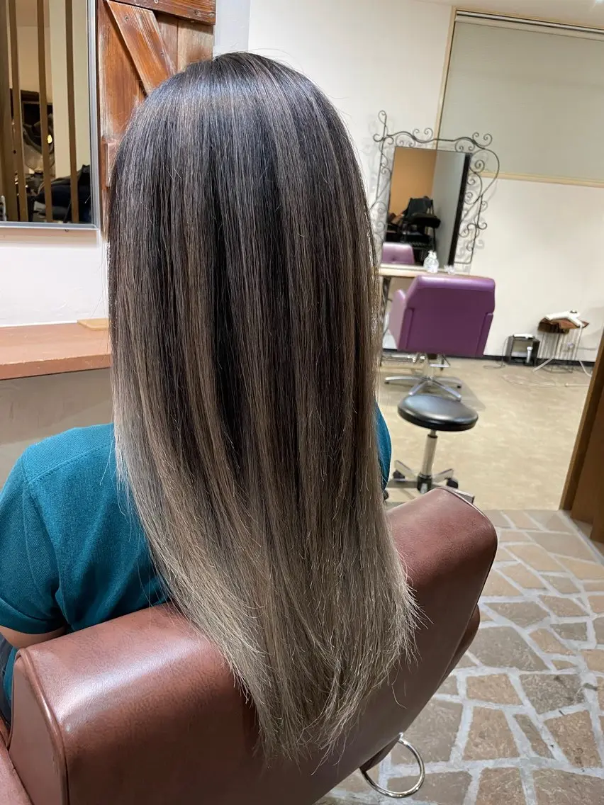 ロング ヘアカラー 下林 雅明のヘアスタイル