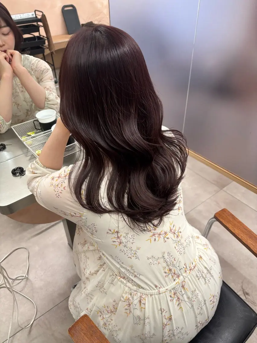 ミディアム ラベンダーブラウン カット ヘアカラー トリートメント akira𝜗𝜚 ꙳.*‬透明感カラーのヘアスタイル