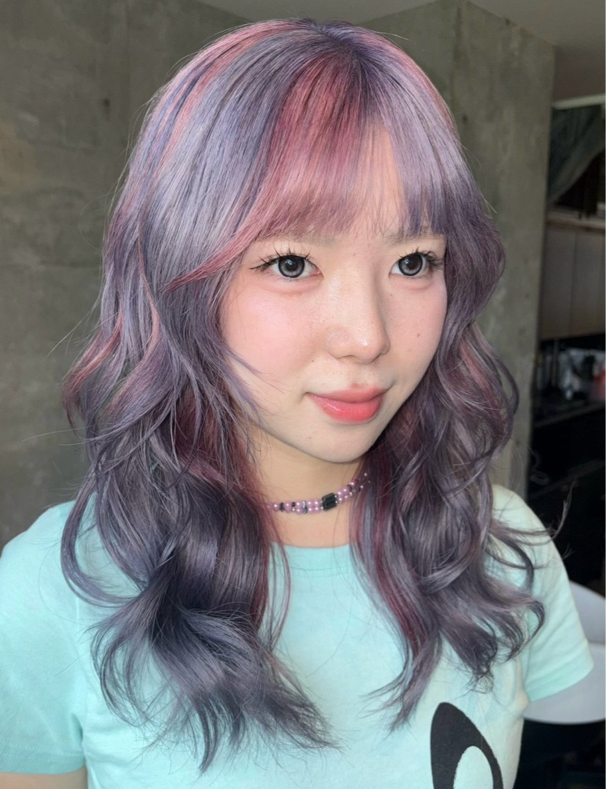 セミロング ヘアカラー トリートメント Cocona 🦤 /ブリーチ/デザインのヘアスタイル