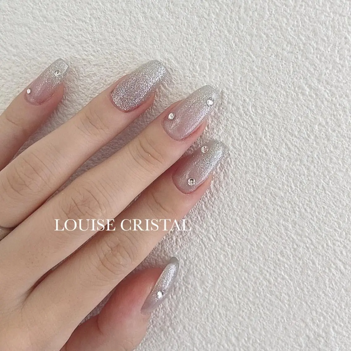 ネイル ハンドネイル LOUISE CRYSTALのネイルデザイン