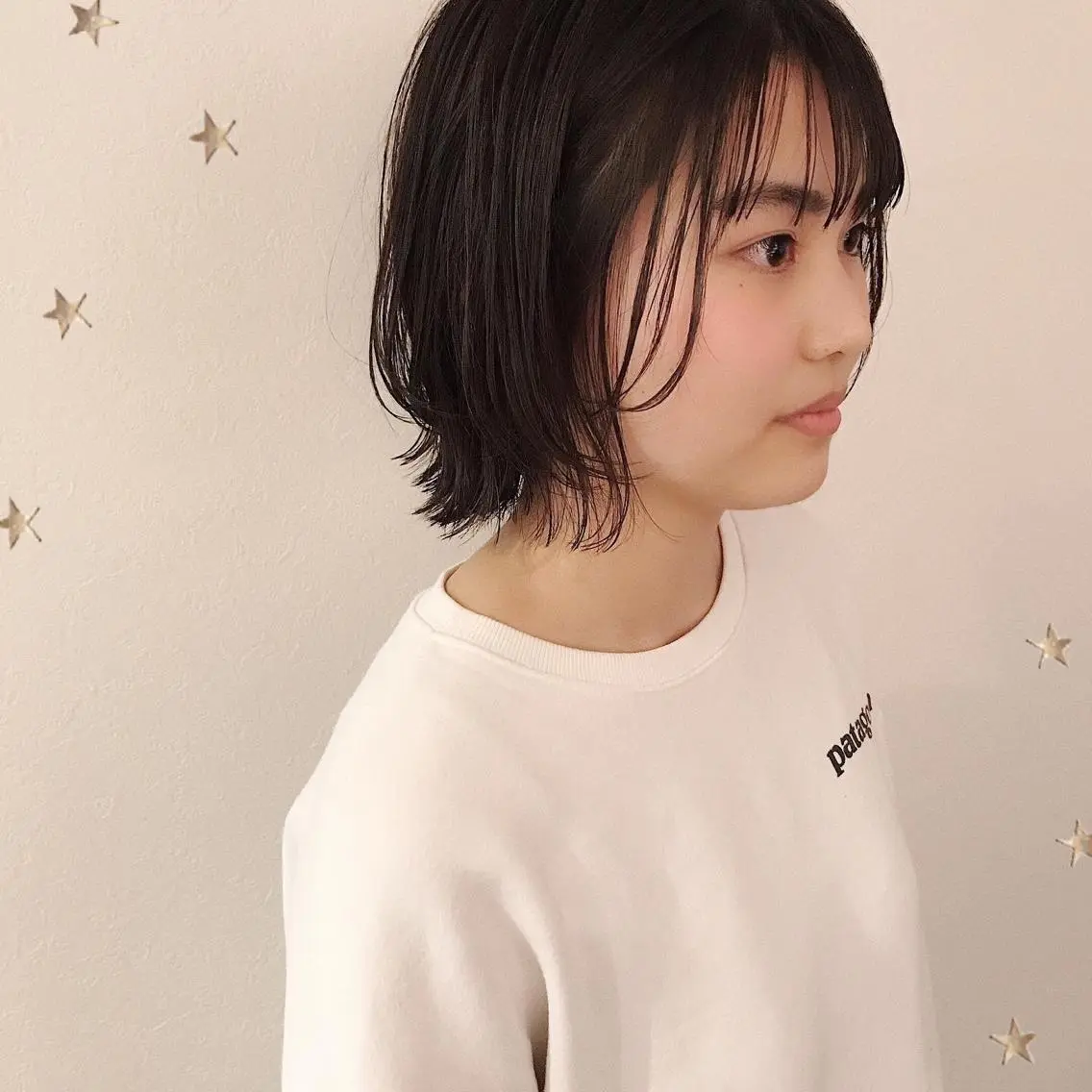 ミディアム カット 市川 千夏のヘアスタイル