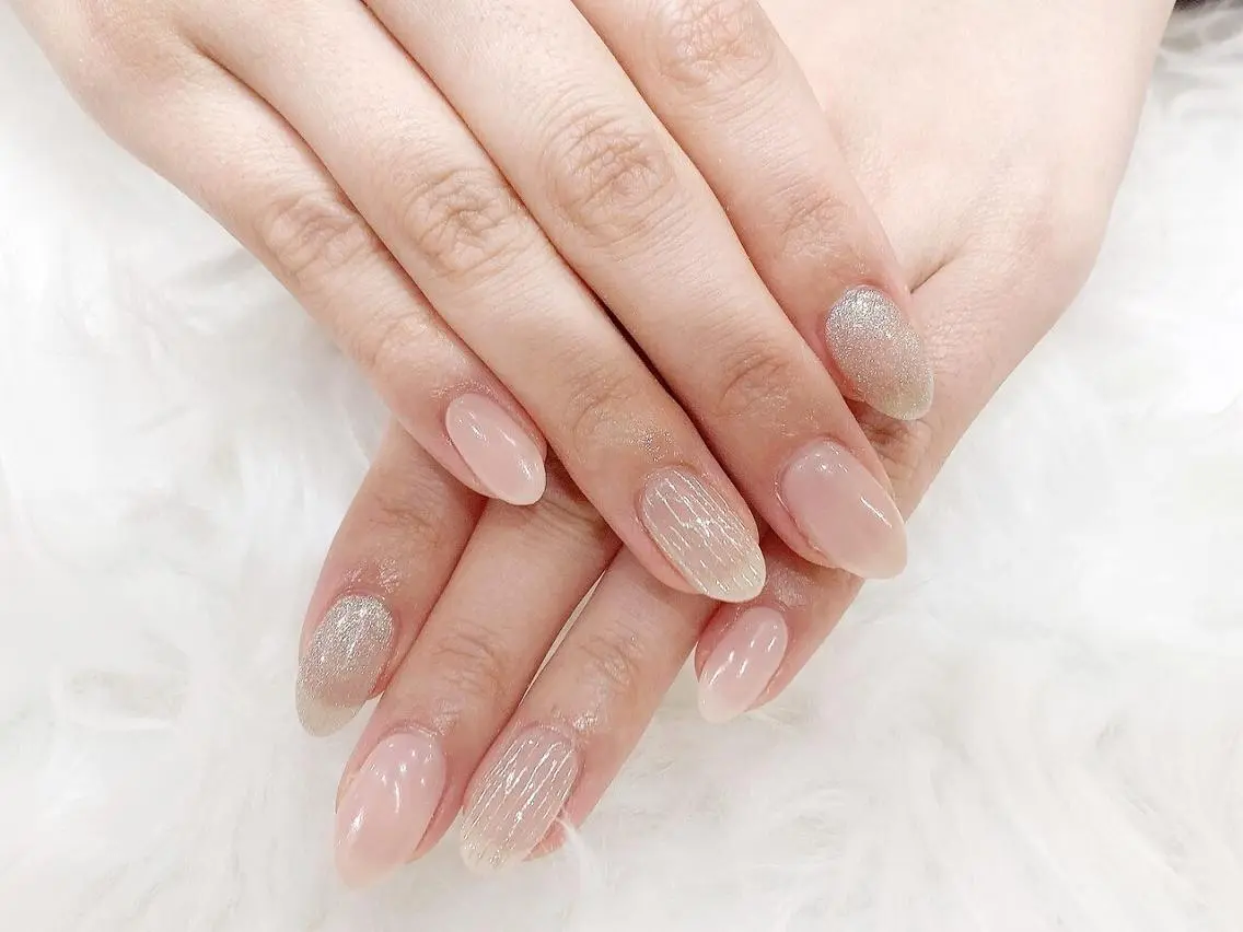 ネイル Elegant beautyトウのネイルデザイン