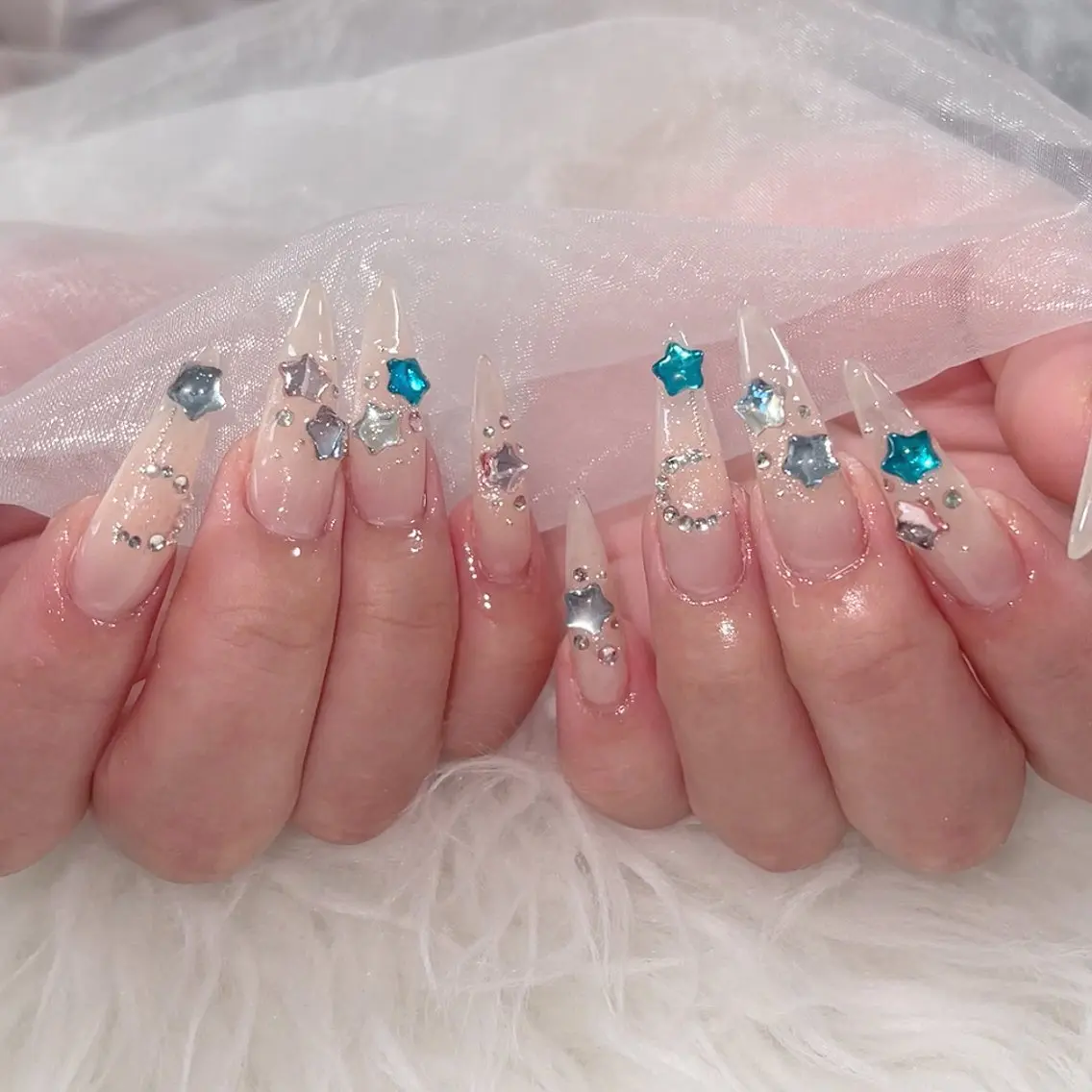 ネイル オーロラネイル 長さ出し フラッシュネイル フレンチネイル ジェルネイル ハンドネイル ハンドケア CiCi Nail Salonのネイルデザイン