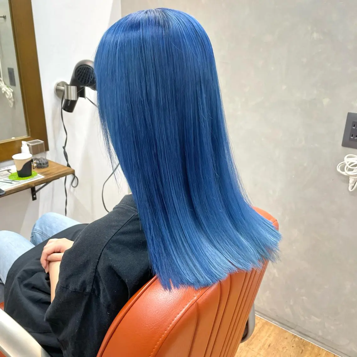 ロング カラー ブリーチ ブルーカラー カット ヘアカラー 有田裕真 【ブリーチカラー】のヘアスタイル