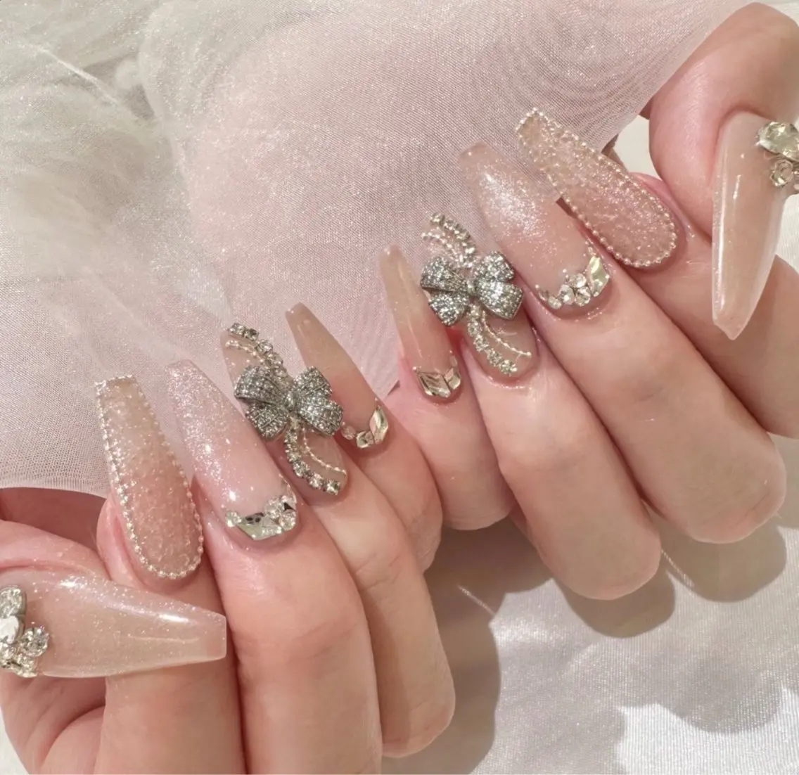 ネイル グラデーション キラキラネイル ワンカラーネイル 冬ネイル Jenn Nail Salonのネイルデザイン