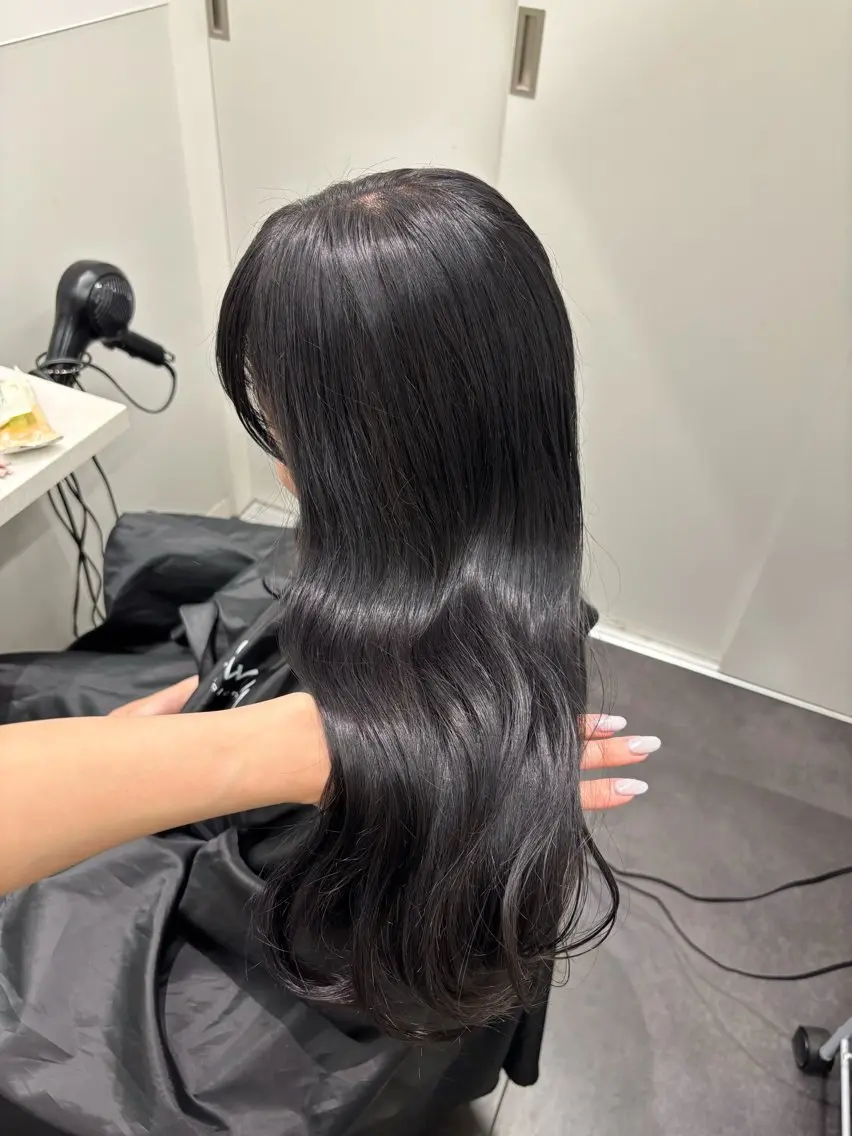 ロング カット ヘアカラー トリートメント 盛れる透明感カラー momokaのヘアスタイル