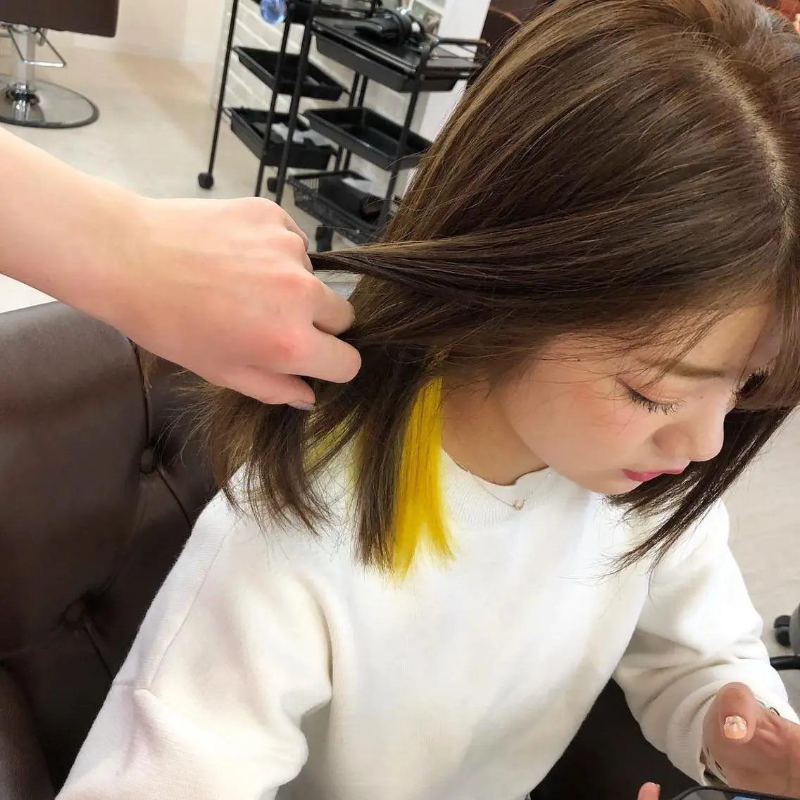ショート カラー インナーカラー Aujua ソムリエ 勝又舞夏のヘアスタイル