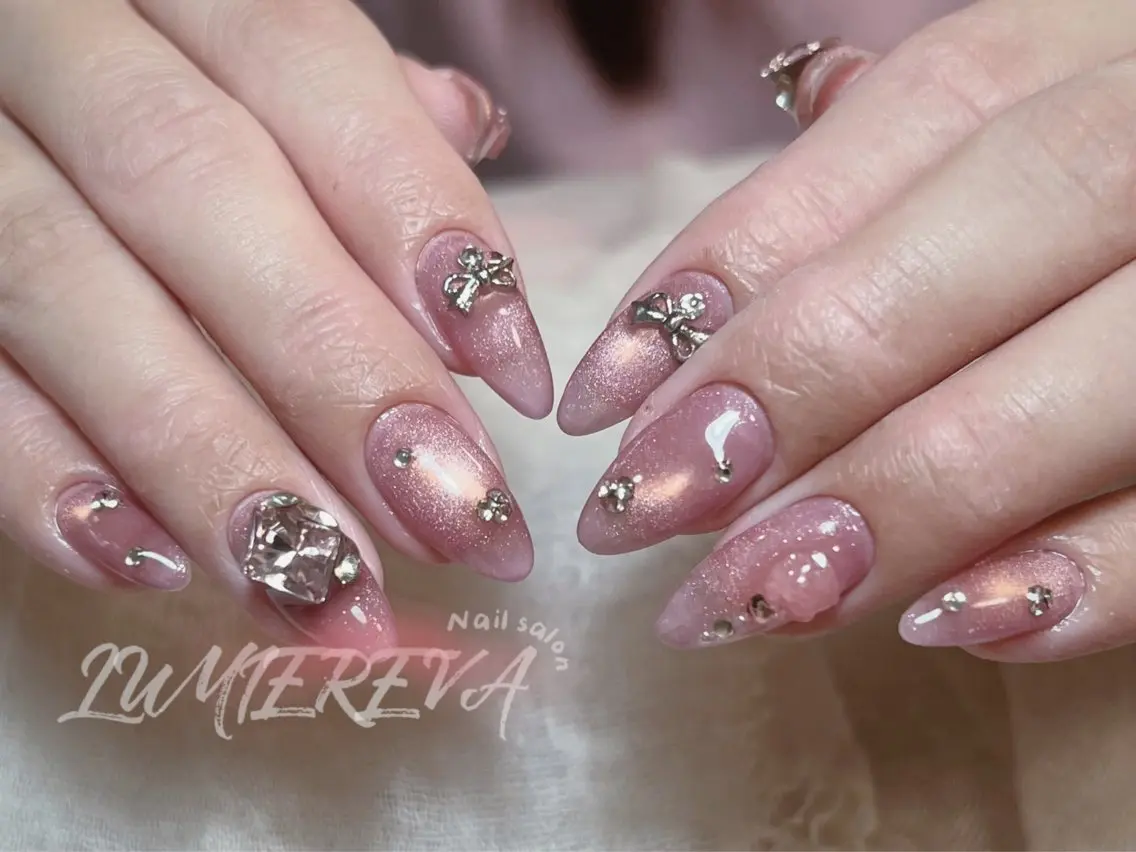 ネイル フラワーネイル フレンチネイル キラキラネイル 韓国ネイル マグネットネイル ハンドネイル Lumiereva nail salonのネイルデザイン