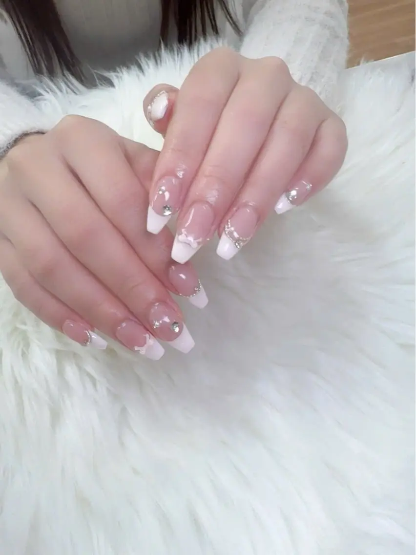 ネイル グラデーション キラキラネイル 韓国ネイル マグネットネイル ニュアンスネイル ハンドネイル Hana Rose Nailのネイルデザイン