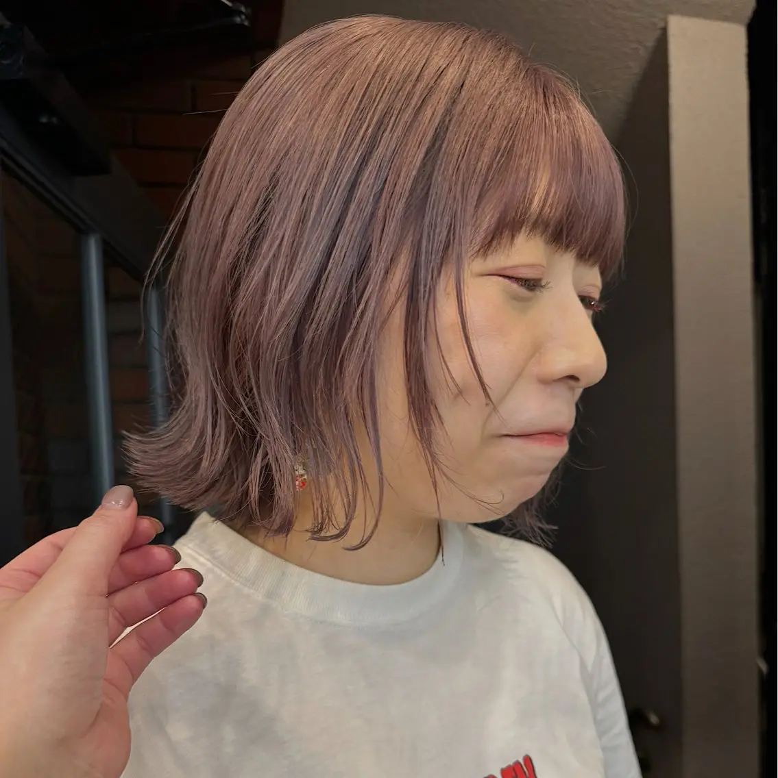 ミディアム カラー ヘアアレンジ ベージュカラー ピンクカラー ピンクベージュ カット ヘアカラー 🌐サトウ リョウ🌐のヘアスタイル