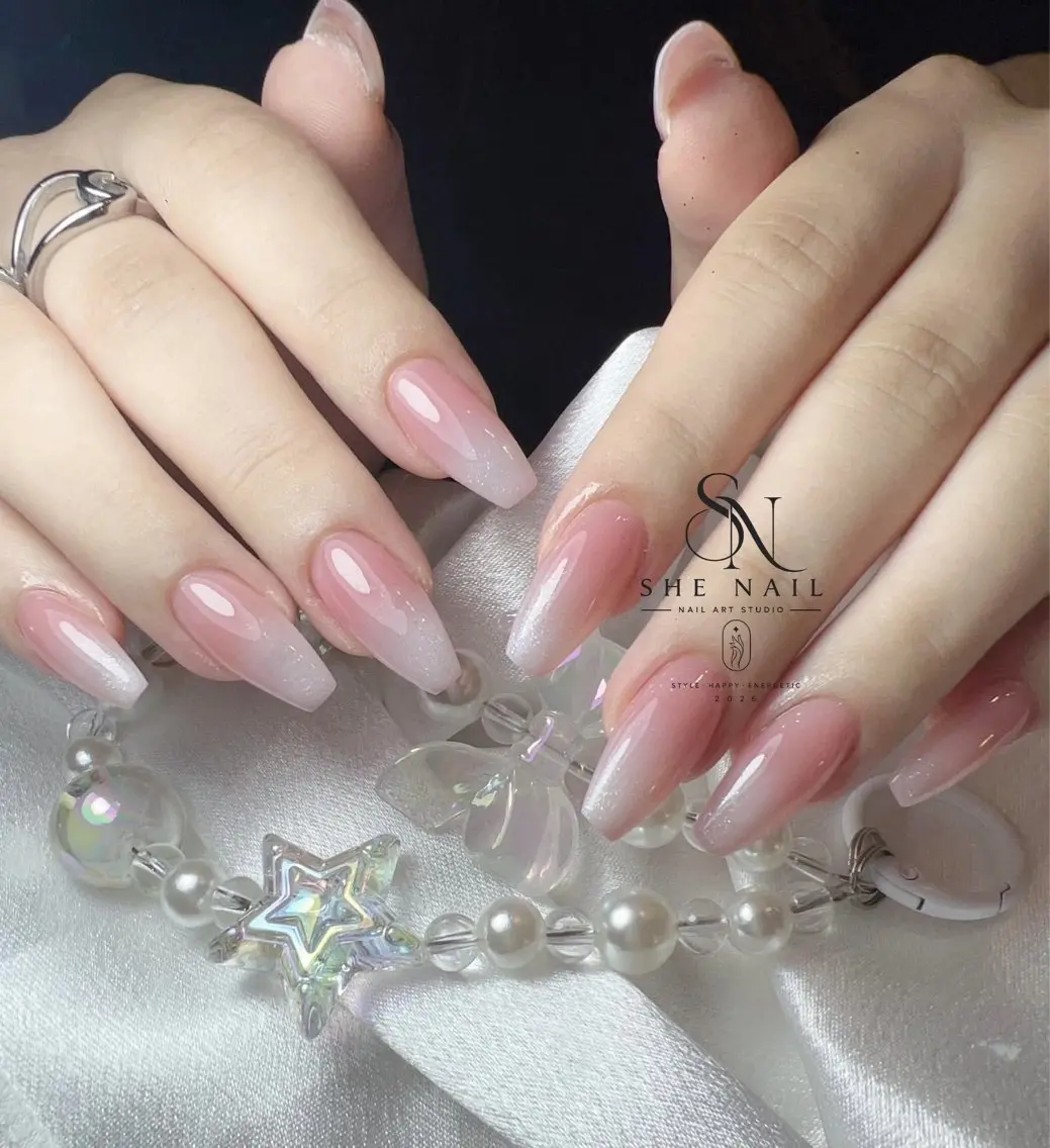 ネイル アートネイル ガーリー 韓国ネイル ロングネイル 持ち込み ハンドネイル 博多 SHE Nailのネイルデザイン