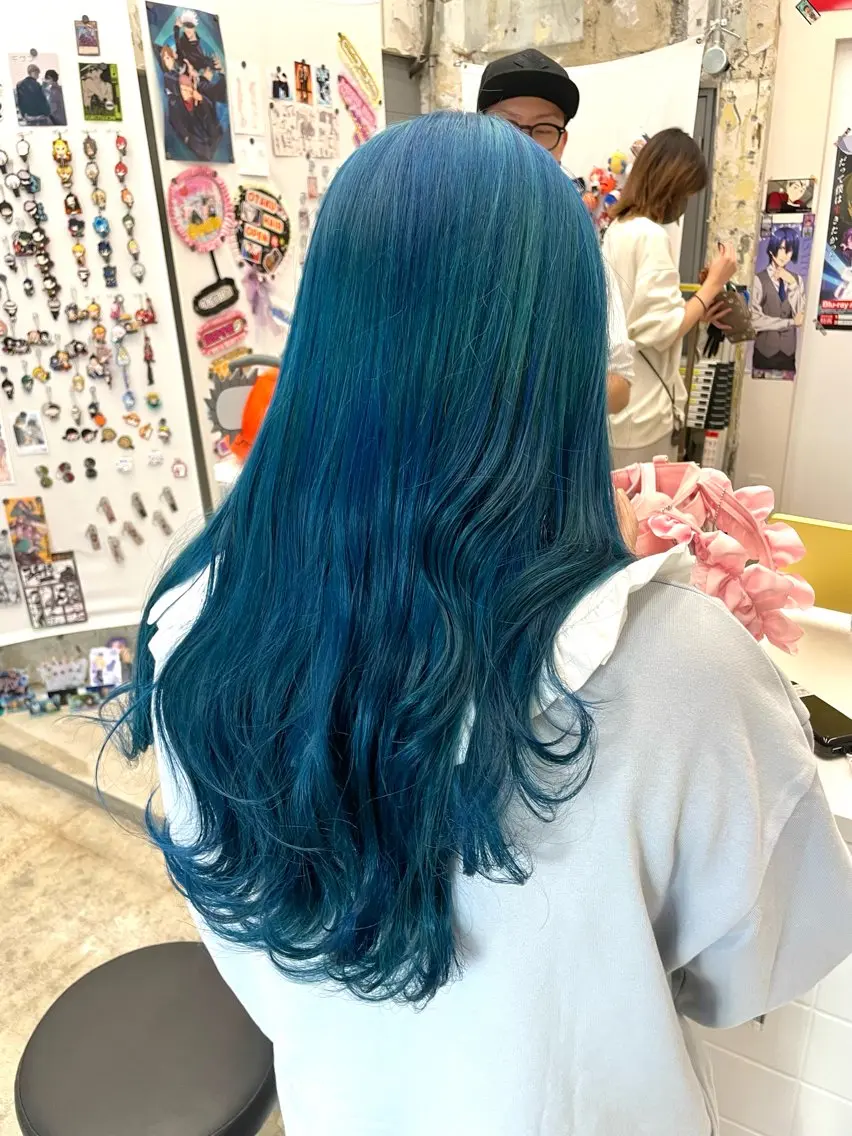 ロング カラー インナーカラー 推し ブリーチ  髪質改善のヘアスタイル