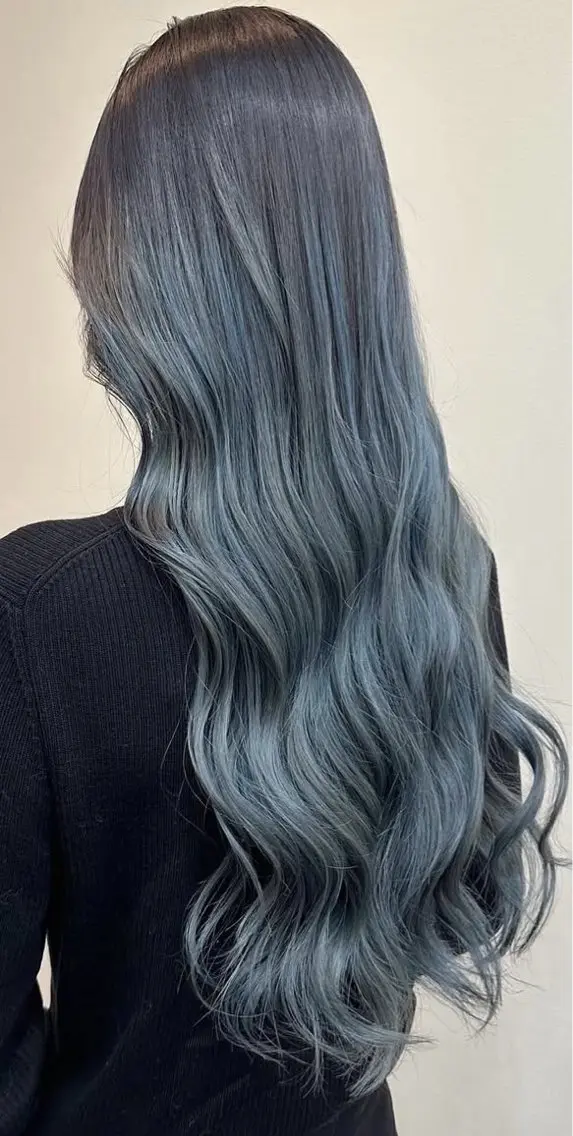 ロング カラー 三浦 悠のヘアスタイル
